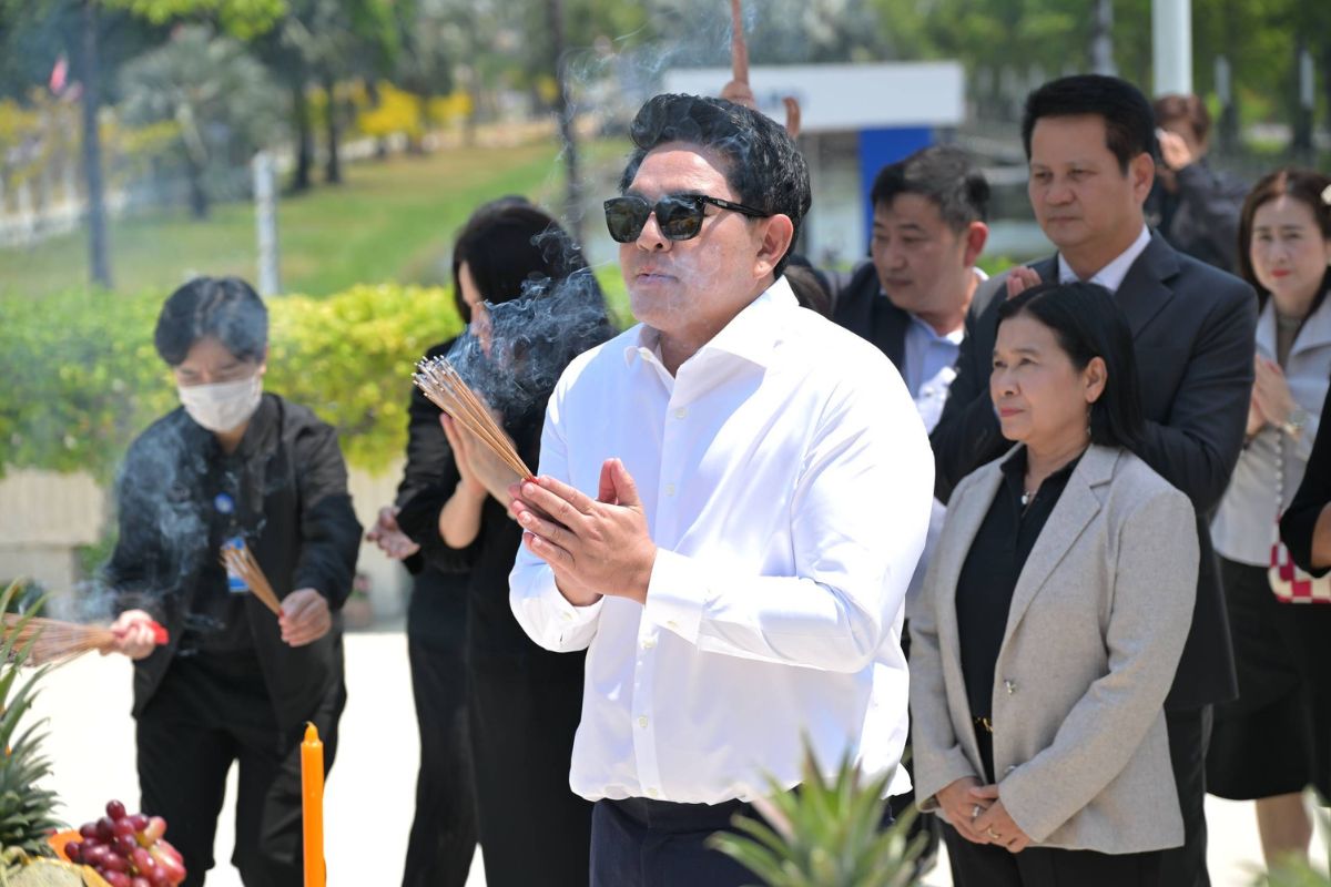 '수라삭 판차로엔워라쿨'이 관광부에 ...